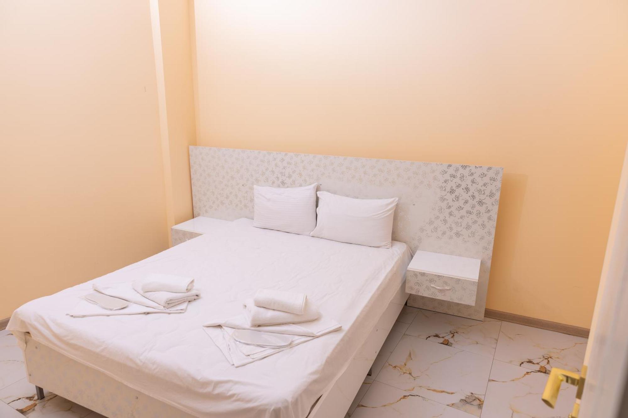 Hotel Red 3*